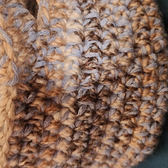 Handmade crochet basket - Picture 5 of 5